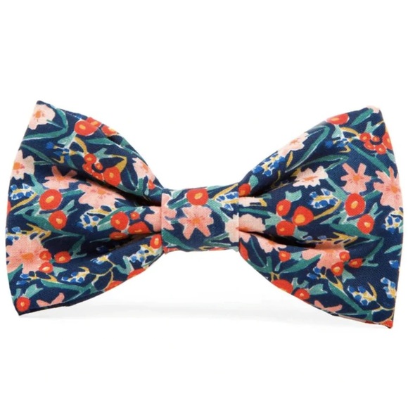 NWTs Foggy Dog Inky Blooms Dog Bow Tie - Large - Picture 1 of 12